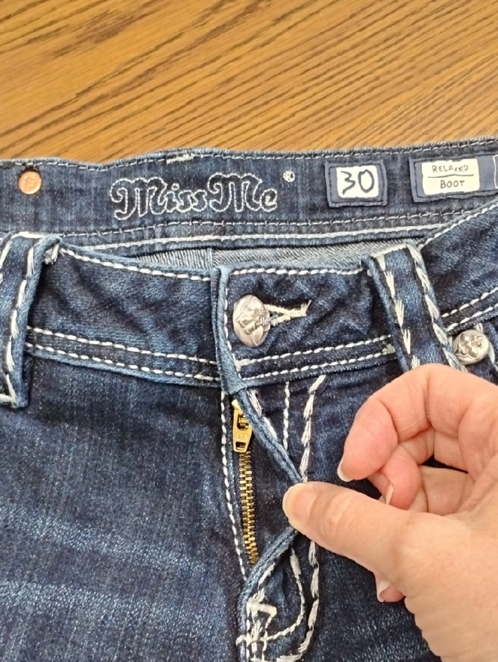 Miss Me Indigo Bootcut Jeans with White Stitching, Sz 30 - Picture 9 of 12
